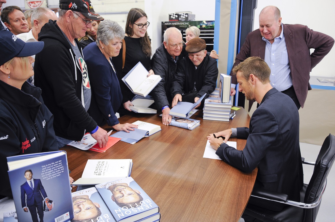 Having dleighted the audience for almost two hours, Jenson spent time signing autographs and posing for photos.